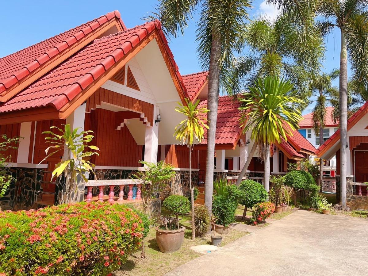 Bunraksa Resort Kamphaeng Phet Exterior photo